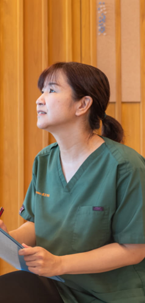 医王寺で働く様子